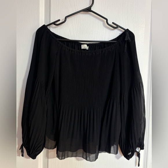 Aritzia Tops - Aritzia Wilfred Talence Pleated Chiffon Off The Shoulder Black Blouse Size Small